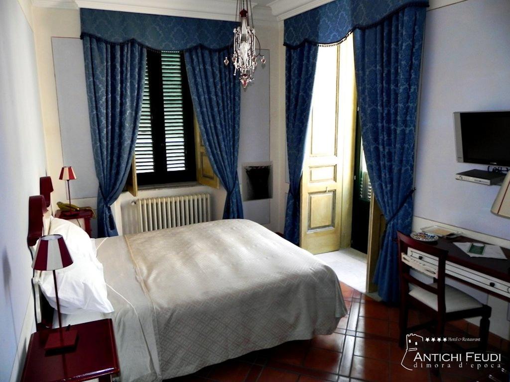 Antichi Feudi Dimora D'Epoca Hotel Teggiano Екстериор снимка