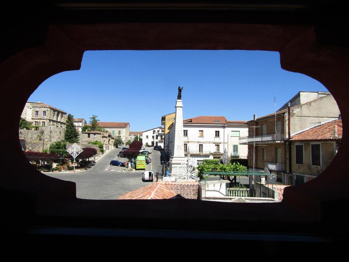 Antichi Feudi Dimora D'Epoca Hotel Teggiano Екстериор снимка