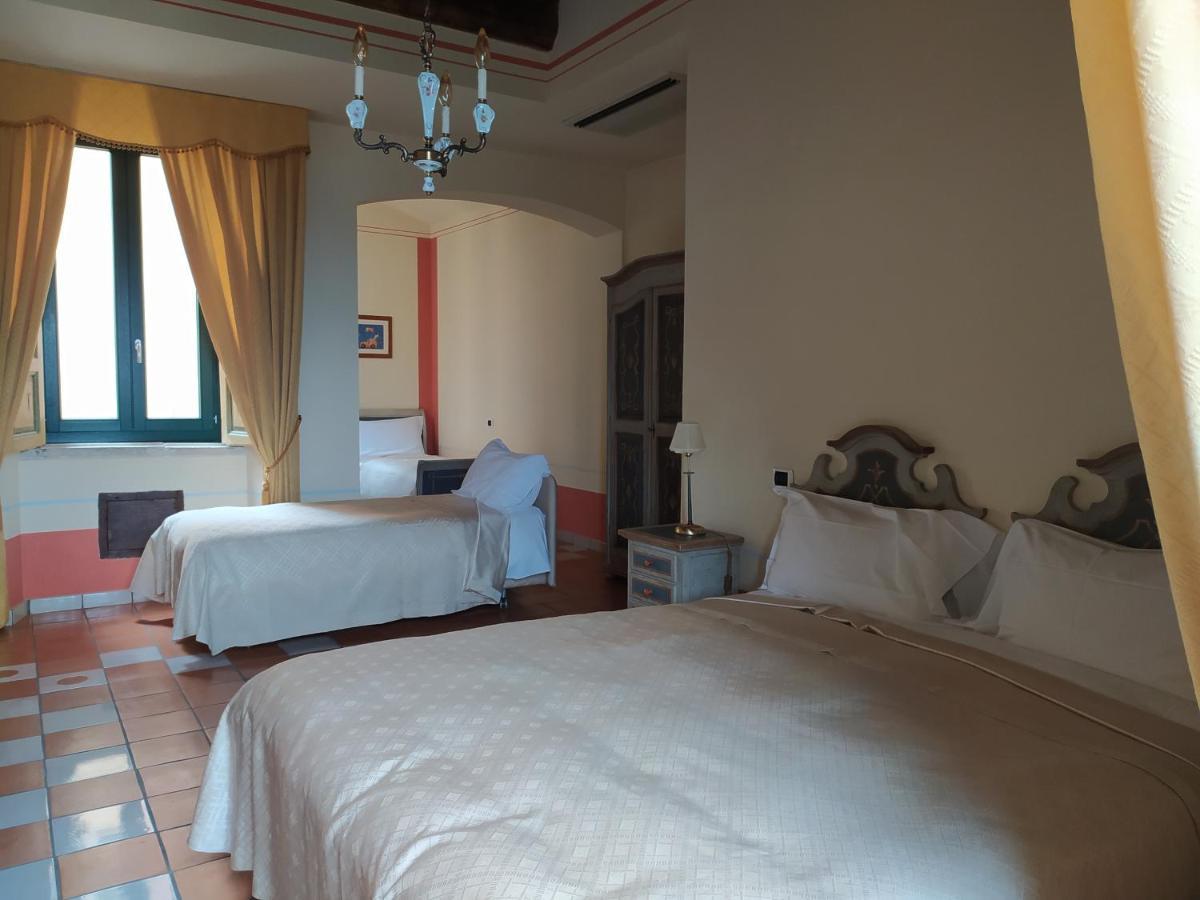 Antichi Feudi Dimora D'Epoca Hotel Teggiano Екстериор снимка