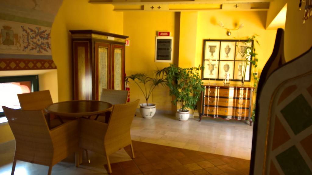 Antichi Feudi Dimora D'Epoca Hotel Teggiano Екстериор снимка