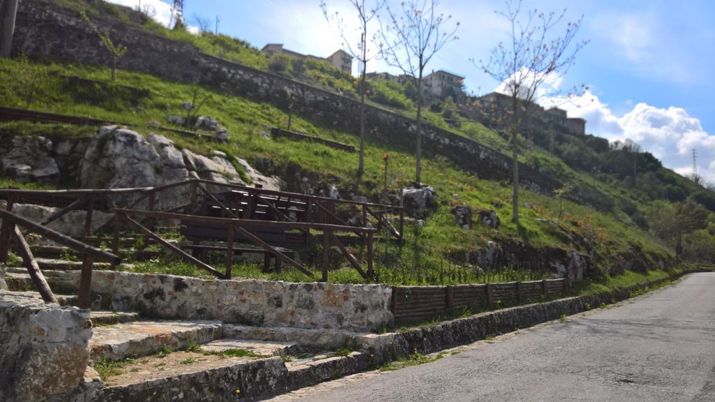 Antichi Feudi Dimora D'Epoca Hotel Teggiano Екстериор снимка