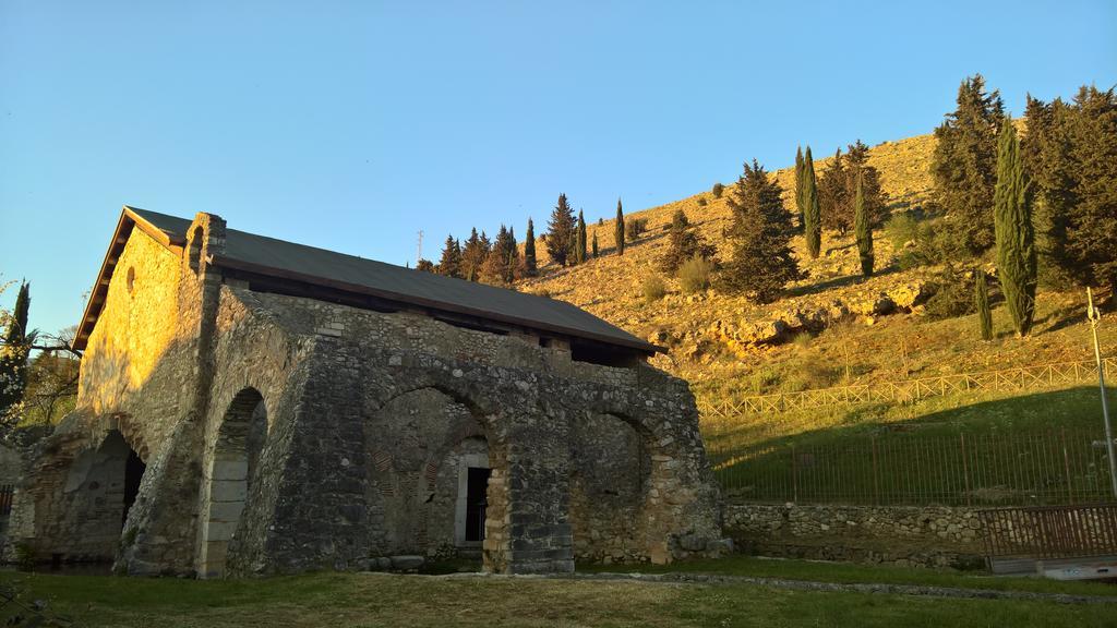 Antichi Feudi Dimora D'Epoca Hotel Teggiano Екстериор снимка