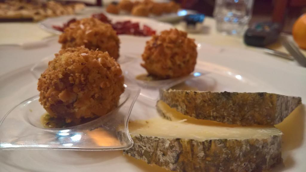 Antichi Feudi Dimora D'Epoca Hotel Teggiano Екстериор снимка