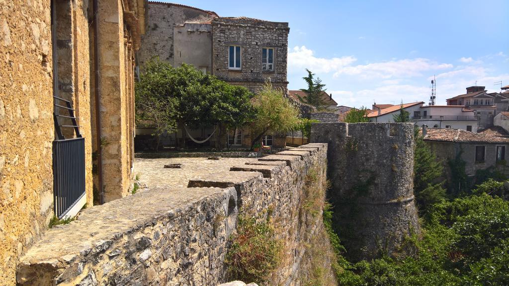 Antichi Feudi Dimora D'Epoca Hotel Teggiano Екстериор снимка